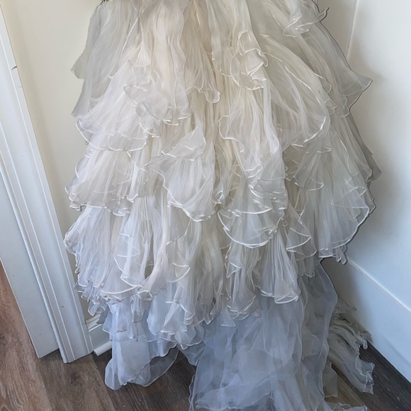 Sherri Hill Culture White Crystal Gown with Organza on the Bottom Size 2 - Picture 5 of 8